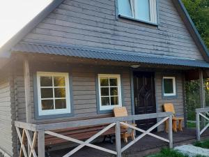Domek pod lotniskiem