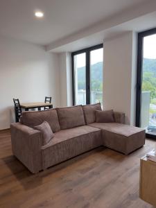 AURA Apartment & Terminal & Hron