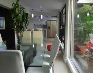 Espacioso apartamento con jacuzzi y mesa de billar
