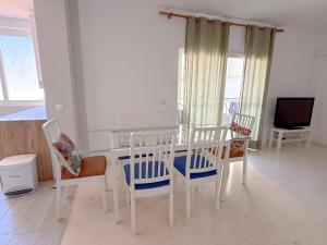 Casa Calypso: Two bedroom Beach Apt with pool