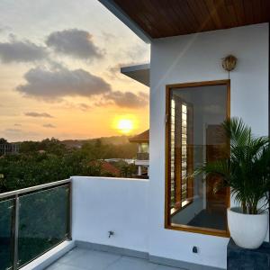Villa Carina Bali Dua - 5BR Pool Villa, Rooftop Terrace & Free Airport Transport