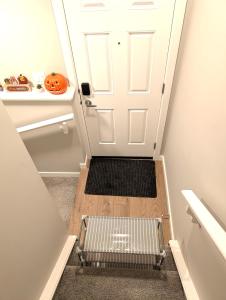 Brand New Cozy Suite - SW Calgary