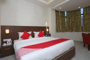 Super Hotel O Tulip Inn
