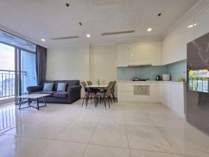 Cozy Apartment at Vinhomes Central Park