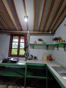 Breeze and Blossom Cottage Maguwo