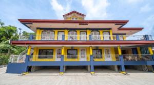 Pecan Pension House near Iloilo International Airport by RedDoorz