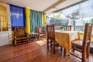 Pecan Pension House near Iloilo International Airport by RedDoorz
