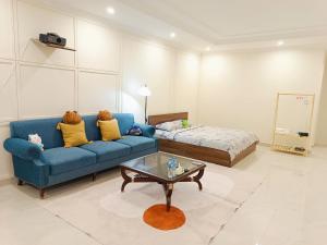 Thuê tháng giá tốt - Thuê nguyên căn 3 phòng ngủ - 4 giường lớn- 1 bếp ở Vũ Yên
