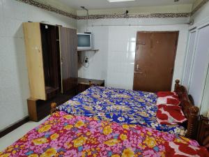 Sri Sai Lodge