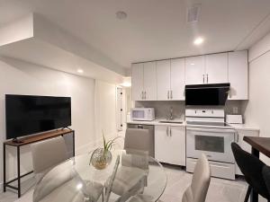 Two bedroom suit with private entrance in Tsawwassen near Ferry