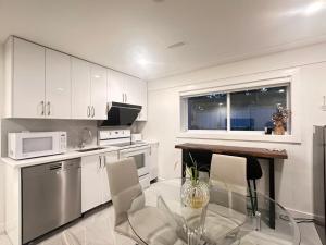 Two bedroom suit with private entrance in Tsawwassen near Ferry