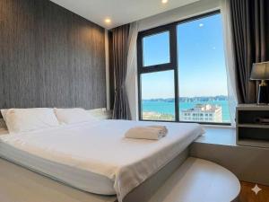 Cozy High-Floor Sea View Studio - Ha Long Bay