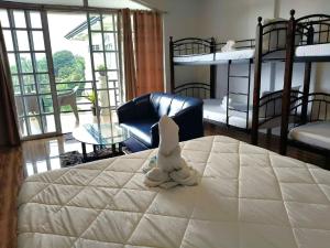 Avana Hills Tagaytay Holiday Villa