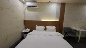 Pandora Hotel