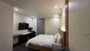 Pandora Hotel