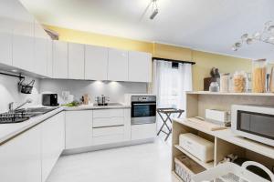 Emotion Lake Lugano with direct lake access and shared pool - Happy Rentals