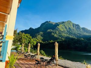 Sabaidee Nongkhiaw River View