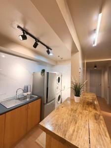 The Modern Suite in Forbeswood BGC with Free Parking