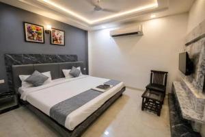 FabHotel Grand Vista