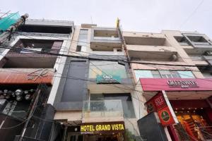 FabHotel Grand Vista
