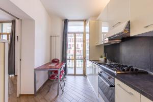 Balcone sul Naviglio Grande - Darsena - Tortona Design District - Metro M2