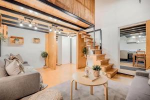 Central Garden Retreat 4BR Oasis in Jewish Quarter