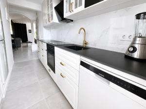 Beautiful 2 bed Apt with amazing views - RDR203
