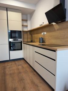 AURA Apartment & Terminal & Hron