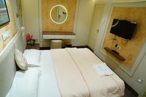 Kumaran Grand - Luxury Rooms