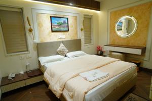 Kumaran Grand - Luxury Rooms