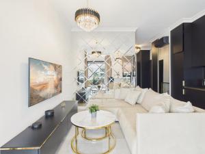 Sol Marina 6 Riverside Apartment Balkon, Parking & AC by Solarento