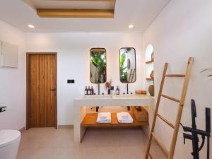 Casa Cemagi - New Modern & Tropical Pool Villa Relaxing