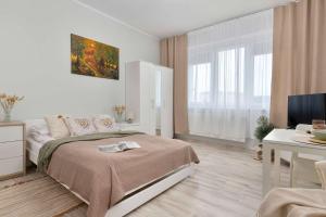 Functional Studio for Two Near the Railway Station by Noclegi Renters