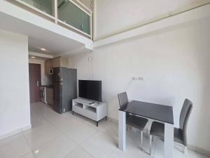 Top Floor Duplex with High Ceiling At Laguna Beach Resort 2 2