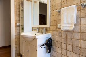 Lorenzo Guest House - Bright near Roma Center