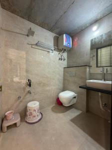 Anmol Aviral Guest House