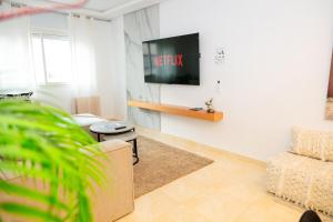 TheMoroccanVibes 2BR Downtown Netflix Fast WIFI Clim