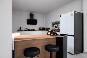 Brand New Modern Pattaya Pool Villa near Walking street