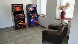 Riverside Stay at Stary Rynek - billiards, foosball and arcade games