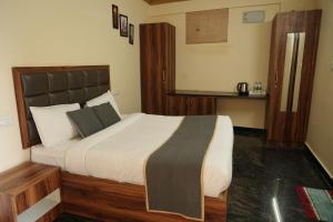 Hotel enigma grand
