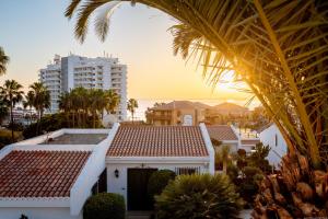2B. Cozy Las Flores big Terrace with Pool