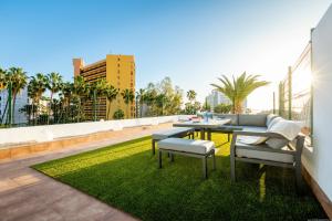 2B. Cozy Las Flores big Terrace with Pool