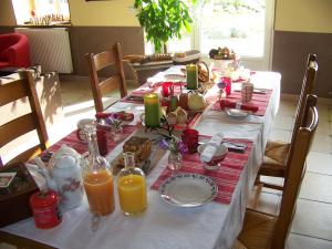 B&B / Chambres d'hotes B&B le bourg d'Aunou, petit dejeuner compris : photos des chambres