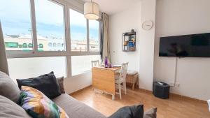 Modern Studio, 400m to beach, Pool