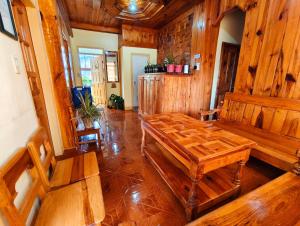 Cozy & Rustik Private Rooms near Pitik Wines