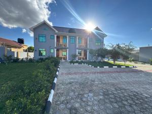 Apaluva Homes