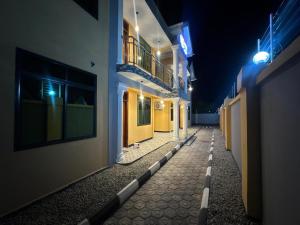 Apaluva Homes
