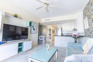 Apartment in beachfront complex in El Duque area, Costa Adeje