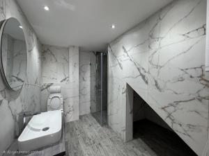 The Atrium Suite