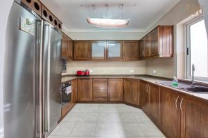 Penthouse with Terrace and Country Views Zebbug